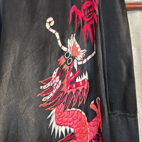 Black Satin Embroidered Chinese Dragon Robe *Amazing* - Unisex. - Picture 5 of 14